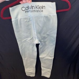 Calvin Klein performance sage green thick lined leggings size small